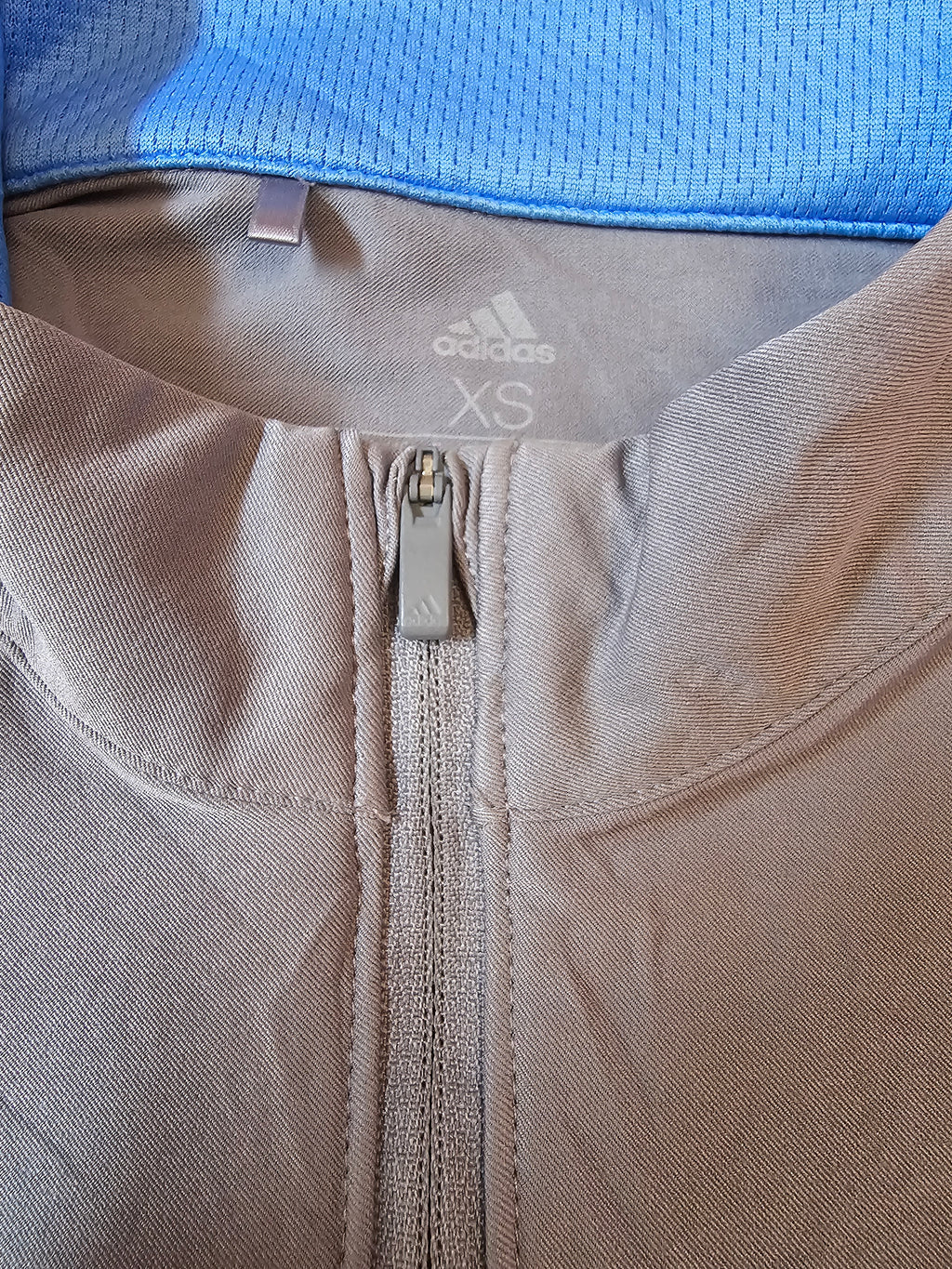 Polera Adidas adizero Performance – Half Zip Bicolor Gris/Celeste – Edición Élite