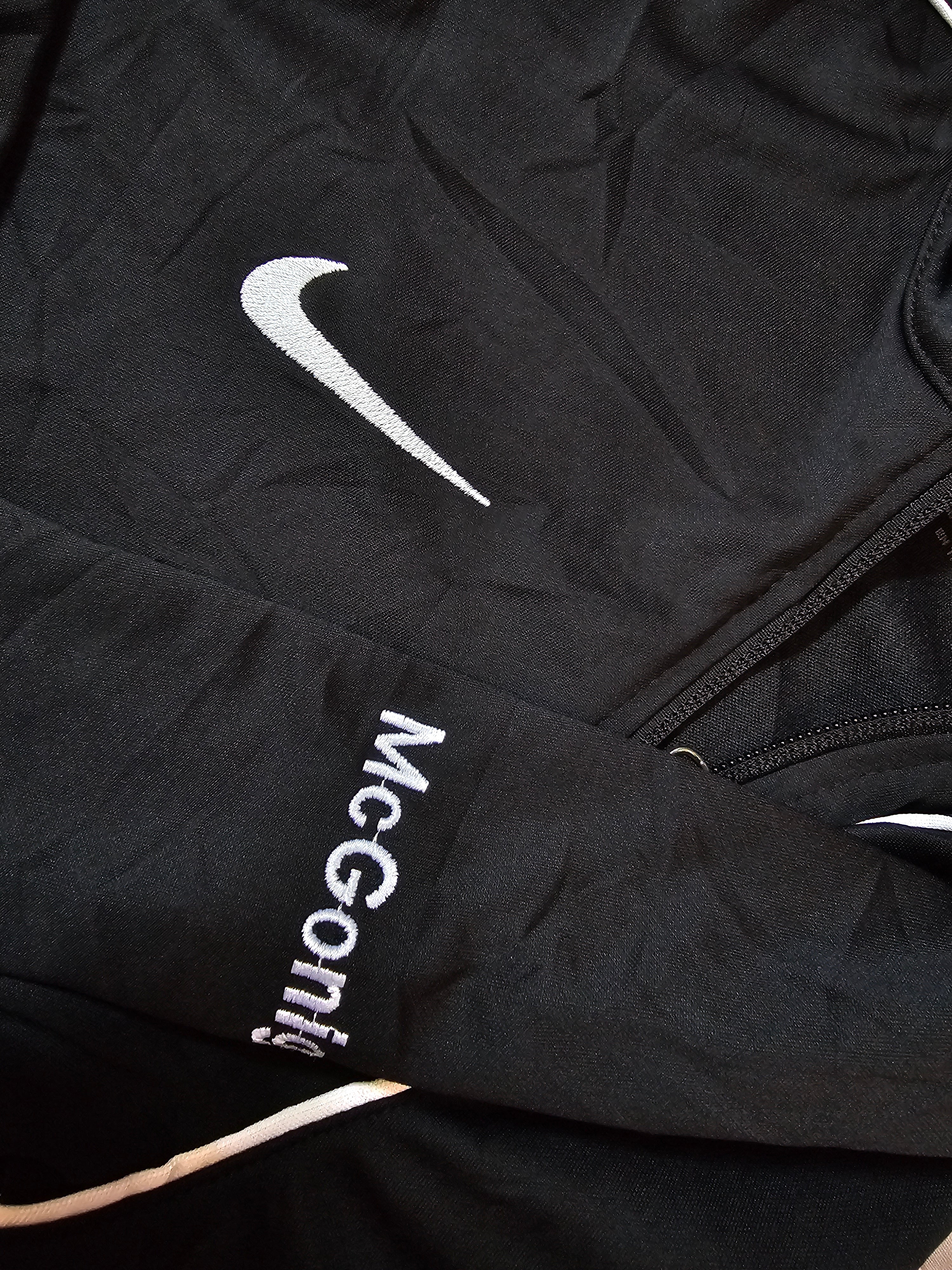 Casaca Nike Dri-FIT Performance – Edición Girls Soccer – Negro/Blanco