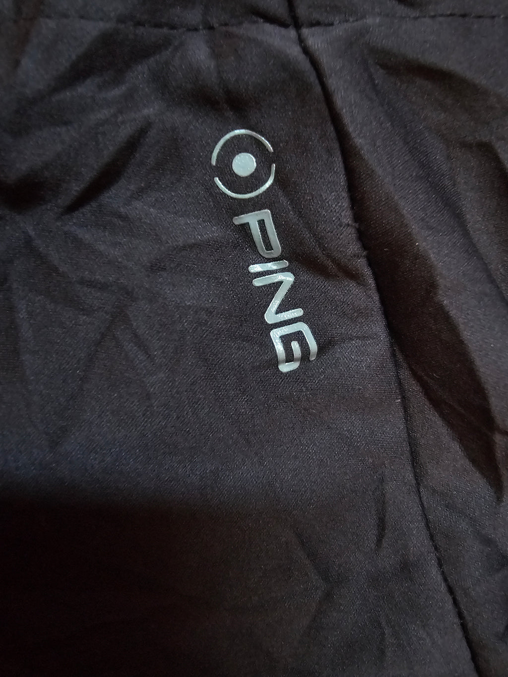 Chaleco Técnico PING Performance – Full Zip Negro – Edición Golf & Active