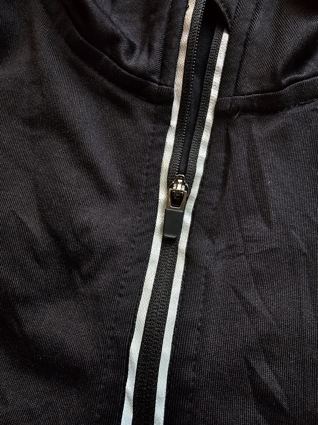 Polera Deportiva Black Tech - Half Zip